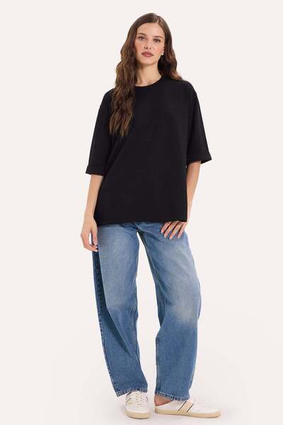 Tudors Women's Oversize Wide Cut Lycra T-Shirt with Slit Detail, Short Sleeve, Crew Neck, Black
