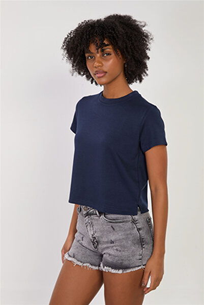 BARRELS AND OIL Women's Crew Neck T-Shirt with Side Slits - Navy Blue