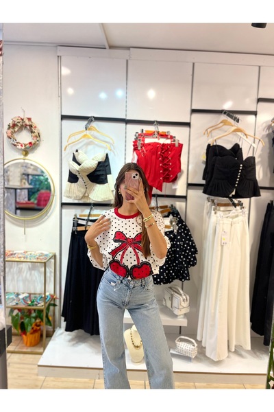 Liora Luxe Puantiyeli Kiraz Baskılı Oversize Tişört