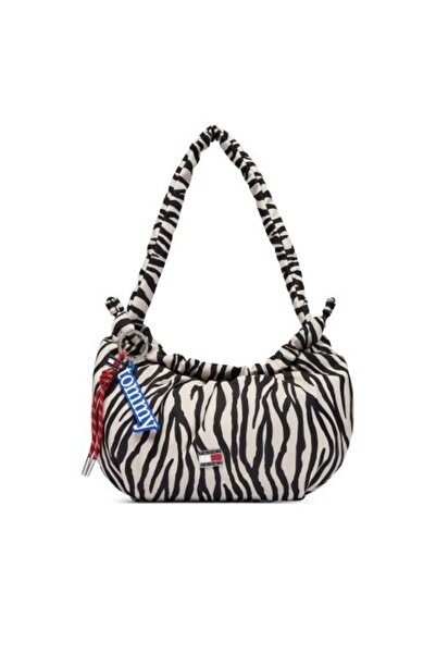 Tommy Hilfiger ICON CHARMS ZEBRA KADIN OMUZ ÇANTASI