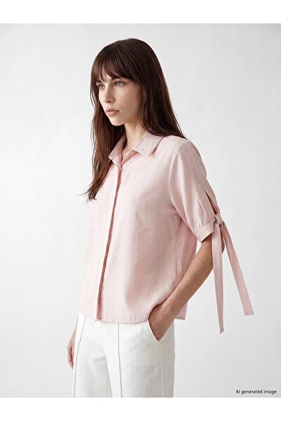 LC Waikiki Nevavm Short-Sleeved Women's Shirt with a Difference