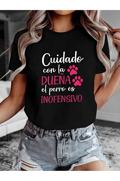 12 Teknoloji تي شيرت نسائي بعبارة "Cuidado Con Dueña, El Perro Inofensivo" (ت...