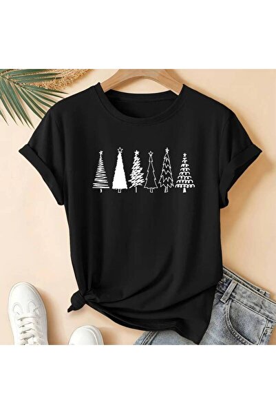 23 nisan A Short-Sleeved T-Shirt with Round Neckline Featuring Christmas Tree...