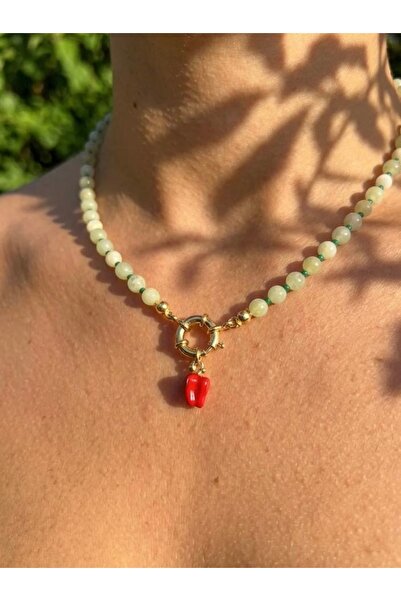 ILSA Doğal Yeşim Taşı Boncuklu, Kırmızı Biber Charm Detaylı Kolye