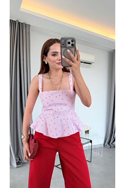 pelin yıldız butik Pembe Grace Askılı Çiçek Desenli Bluz