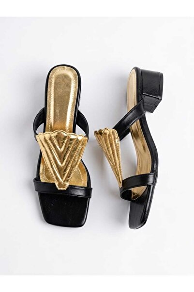 SOLEILIA Women's Black Gold Fan Detailed Blunt Toe Thick Heeled Slippers