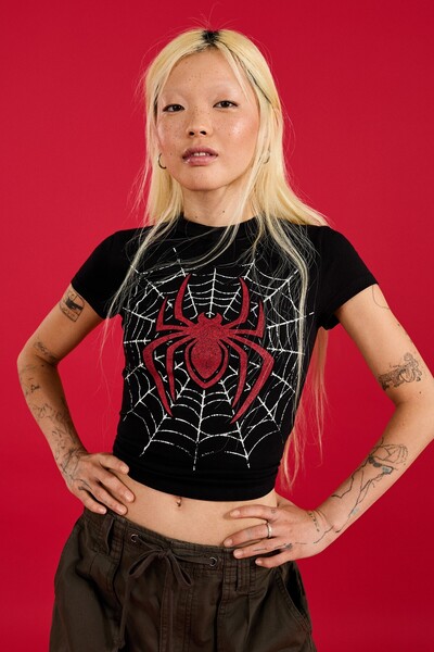 Bershka SPIDER-MAN dar kesim tişört