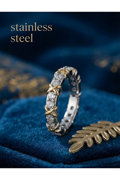 stainless steell خاتم xoxo مرصع بحجر الزركون باللون الفضي وتفاصيل باللون الذهبي