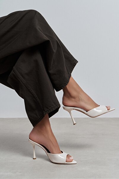 NİŞANTAŞI SHOES Renata Beige Patent Leather Open Toe Women's Thin Heeled Slip...