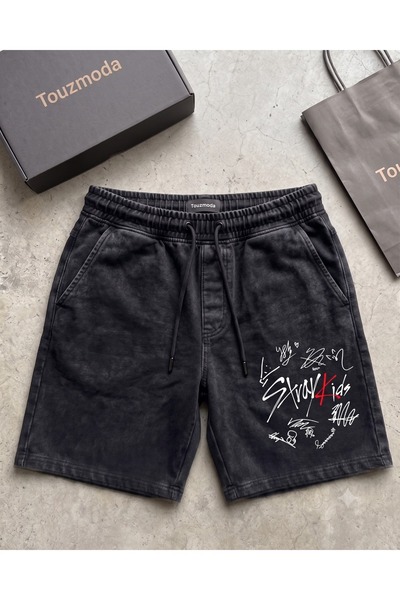Toum Anime Design Grunge Oversize Washed Vintage Bermuda Shorts