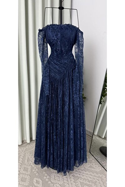 MAIN DRESS Delicate Lace Dress