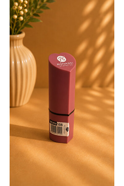 RS Ronassi Cosmetics أحمر شفاه ماتي مكثف اللون بتصميم على شكل قلب من روناسي كوزمتيكس - 8 خيارات ألوان