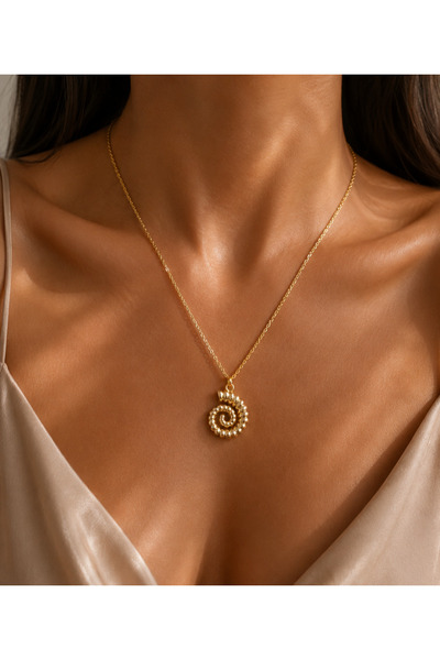 Uno Di Famiglia Snail Shell Figured Pendant, Sea Creature Figured Pendant