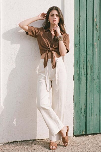 BARRELS AND OIL Women's Belted Green Loose Trousers - Ecru