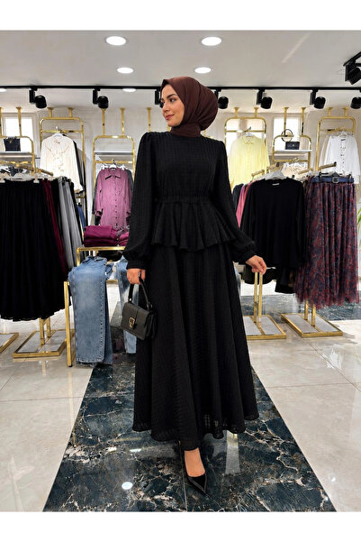 Butik Siyah Takım Görünümlü Bağcıklı Gofre Kumaş Elbise Modelimiz