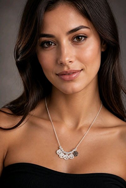 Monalisa Home Luxury Embossed Figured 45 cm Adjustable Necklace