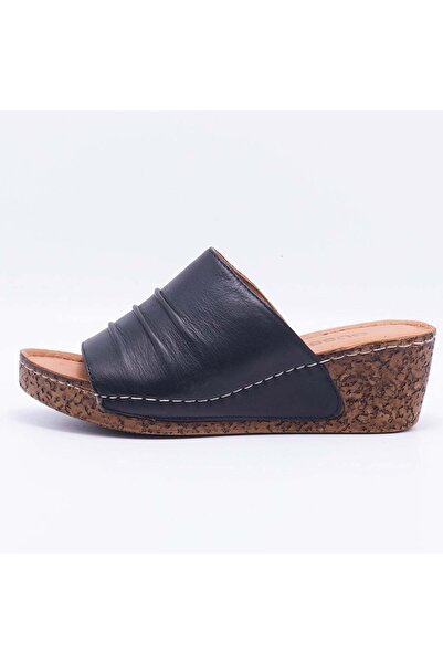 Gusse Aksinia Women's Genuine Leather Slippers 26112