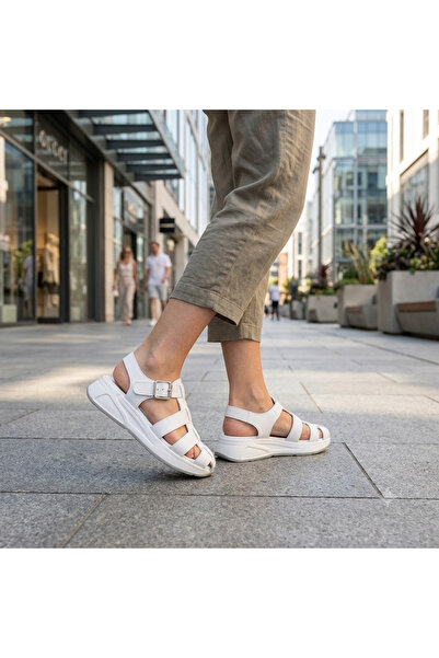 Oneka Shoes صندل رياضي يومي للنساء باللون الأبيض نابا 220726BHT1713
