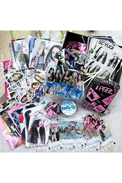 NO BRAND Lomo Kpop (g)I-Dle Album cu accesorii - Set cadou cu autocolant și b...