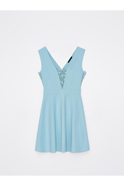 NO BRAND Rochie mini albastru deschis cu decolteu în V, cu detalii din dantel...