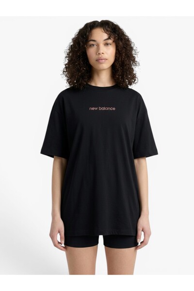 New Balance NB LIFESTYLE WOMEN T-SHIRT Kadın Siyah T-Shirt - WNT3630