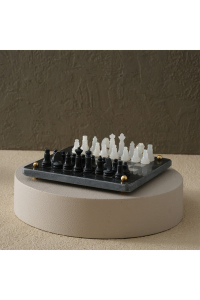 Generic Brand Mrlth-107-1019-1L Black and White Chess Set - 7X25X25 cm