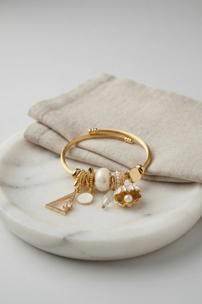 ARMÜZ White Sea Shell Model Gold Color Charm Bracelet
