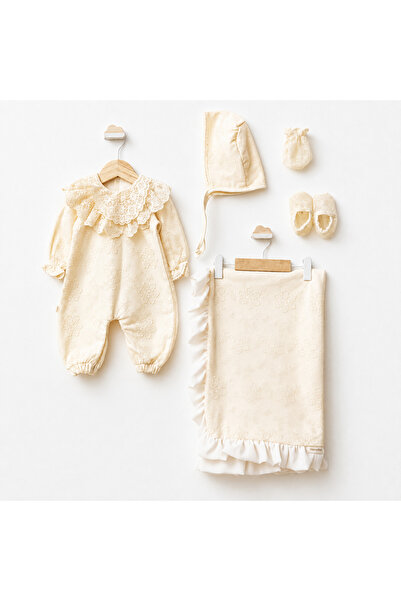 Pugi Baby Lace Detailed Baby Girl Jumpsuit Hat Blanket Booties Set