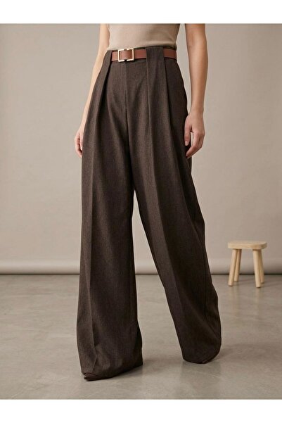 Foremia Pleated Belt Detail Trousers-Brown