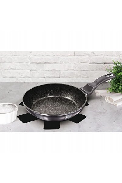Berlinger Haus TIGAIE TRADIȚIONALĂ 30 CM PENTRU INDUCȚIE ȘI GAZ, SERIA CARBON...