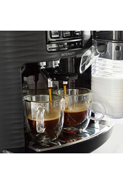 Krups Espressor automat cu presiune, cu râșniță, cu reglare a intensității.