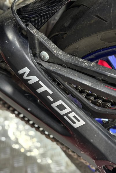 Banxtre Yamaha MT-09 için MT-09 Düz Yazı Sticker Etiket (15CM) (2'Lİ)