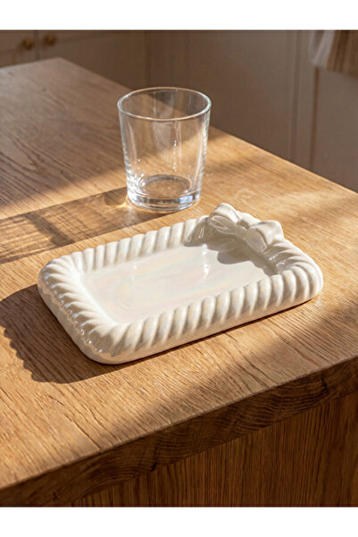 LC Waikiki I Bowknot Detailed Twist Embroidered Rectangular Plate 16 cm from ...