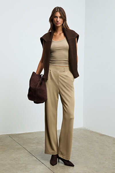 ETHIQUET Phaliera women's beige pants with comfortable fit and velcro closure...