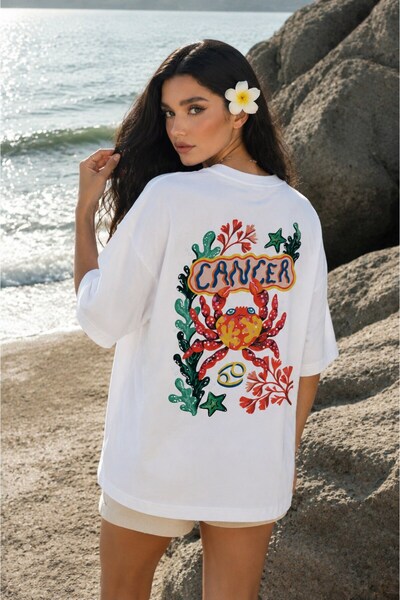 GIA - ART Women's Oversize T-Shirt with Cancer Print in White – Crew Neck, Co...