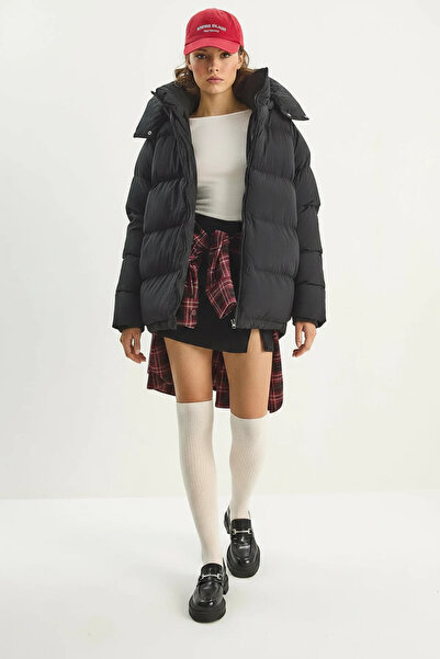Efnaz style Women's Hooded Pocket Detailed Lined Oversize Crinkle Black Coat