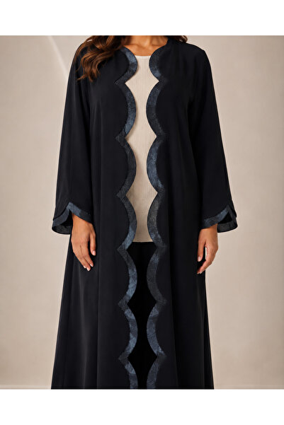 KAVALEE Women’s Black Full-Length Abaya with Scalloped Jacquard Trim