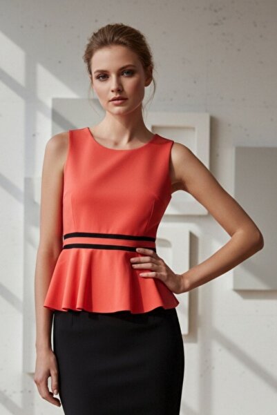 OEM Bluză elegantă de damă cu croială peplum, model mulat fără mâneci, cu tal...