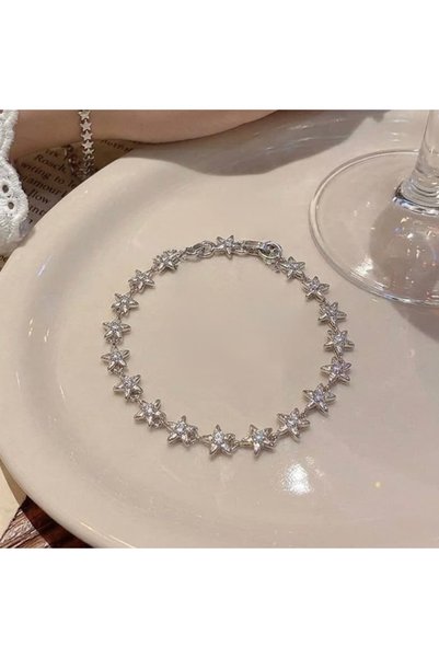 Heda Jewelry سوار النجمة المرصعة بالأحجار