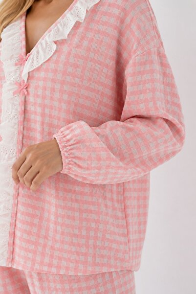 BELLA NOTTE Pembe Beyaz Pötikare Fisto Fırfır Detaylı Uzun Kollu Pijama Takımı