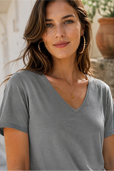Moda Minimo Women's V-Neck T-Shirt Regular Cut V-Neck Basic T-Shirt Adult T-S...