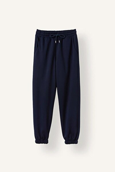 DeFacto Basic Pocketed Thick Jogger Sweatpants with Lace-Up Waistband