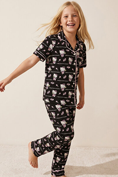 Siyah İnci Hello Kitty Lisanslı %100 Pamuk Siyah Pembe Çok Renkli Düğmeli Biyeli Pijama Takım 26120451