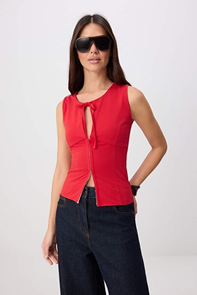 Trendyol Collection Bluză tricotată interlock, roșie, cu decolteu tip gaură p...