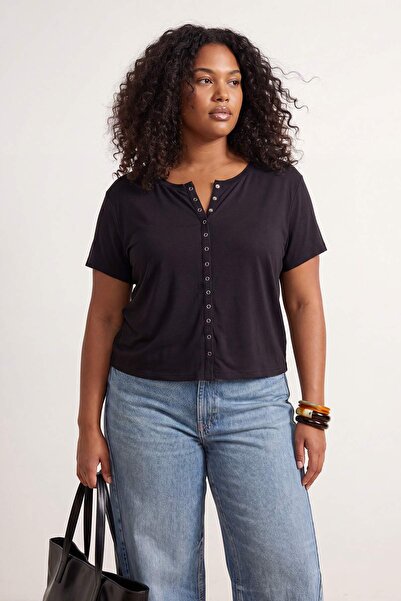 Trendyol Curve Schwarze, weiche, kurzärmlige Strickbluse mit Druckknöpfen in ...