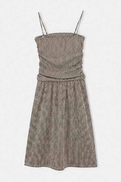 Trendyol Curve Μαύρο Πλεκτό Φόρεμα Μεγάλου Μεγέθους με Καρό Σχέδιο και Σταπλέ...