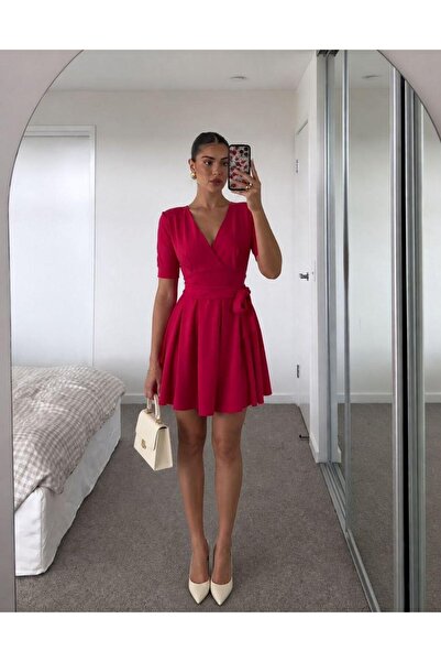 Modafeminen Rochie mini fucsia cu decolteu în V și curea 582871