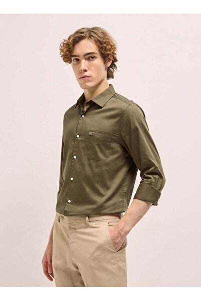 The Bear House Men's Olive Tailored Fit Solid Formal Shirt for Every Occasion