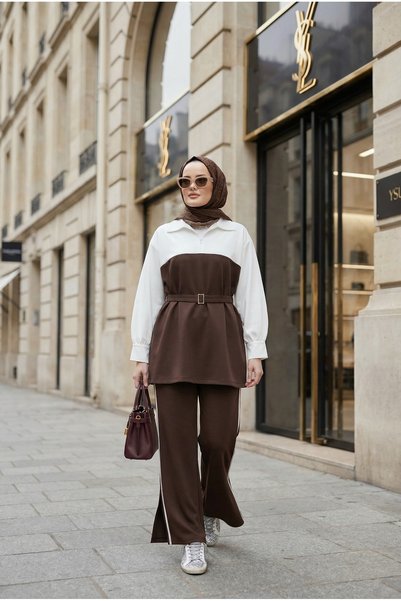 Aselim Hijap Moda طقم حجاب نسائي من قماش المودال مع تفاصيل على الحزام من أفيلين – لون بني فاتح