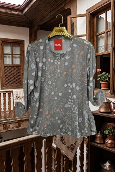 elma abone Plus Size Mother's Paper Print Three Button Combed Cotton Blouse